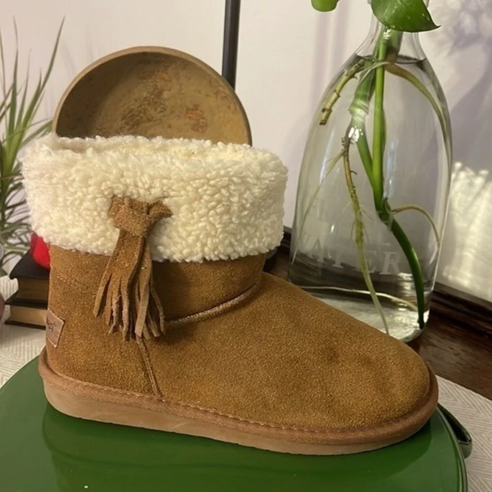 Minnetonka Chestnut Tan Leather Faux Fur Lined Boots Women's size 6 New‎ No Box